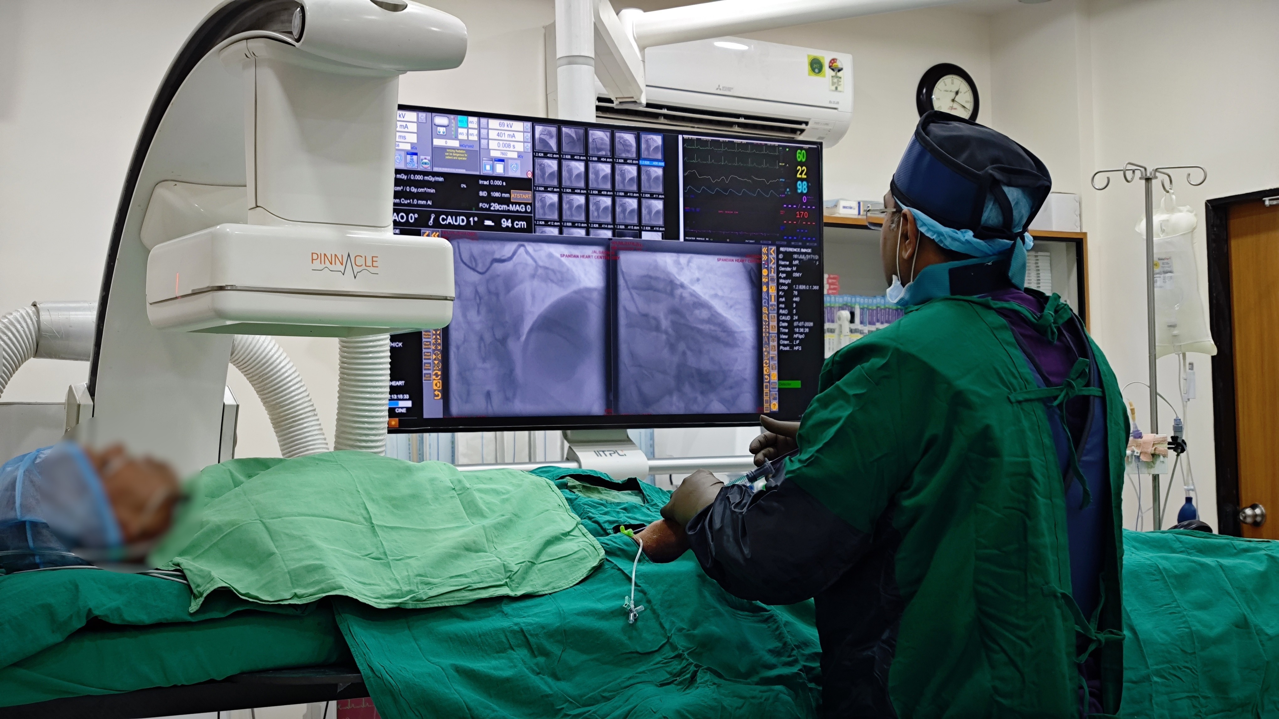 Cardiologist consulting with a patient at Spandan Hospital